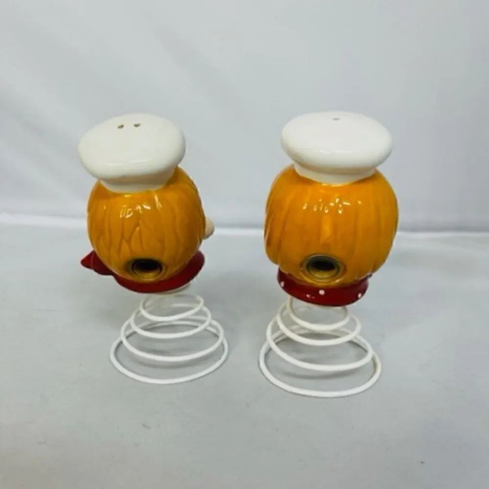 Campbell's Kids Moving Eyed Spring Base Ceramic Salt & Pepper Shaker Set Googly - Picture 4 of 5